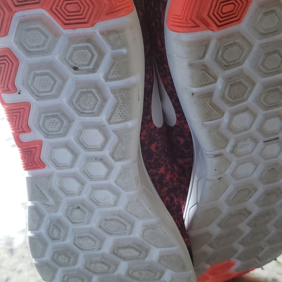 Nike shoes - Picture 3 of 6